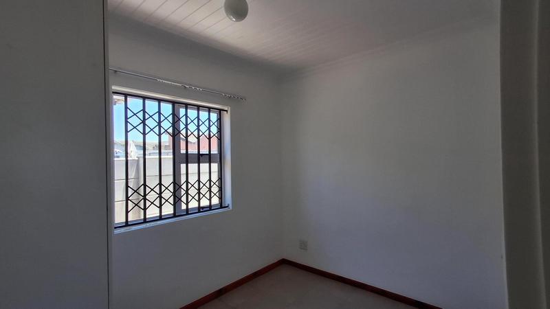 To Let 3 Bedroom Property for Rent in Stratford Green Western Cape